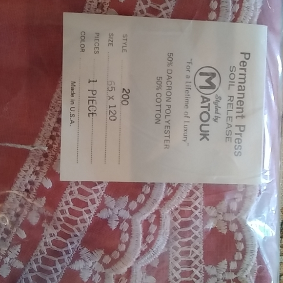 Fine Matouk Tablecloth - Picture 3 of 3